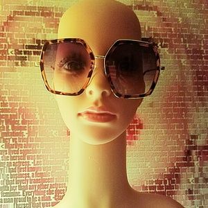 Hexagon Shaped Gold Frame Sunglasses.